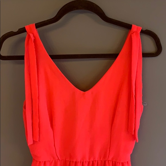 Bright pink sheer overlay with ties - Picture 4 of 8